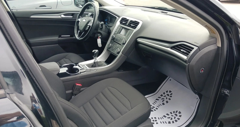 Ford Mondeo cena 57900 przebieg: 28288, rok produkcji 2015 z Maszewo małe 781